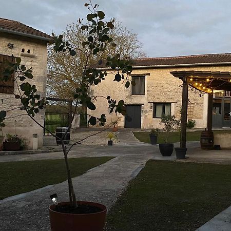 Métairie des Gâcheries Champagne-et-Fontaine Exterior foto